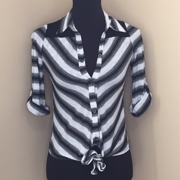 Rue21 Tops - Rue21 Striped 3/4 Sleeve Top